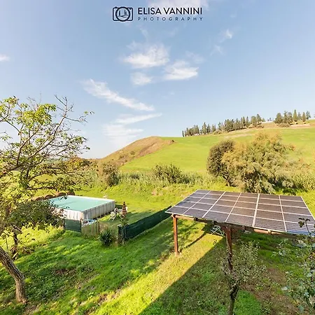 La Casa Sull'aia بيت للعطل